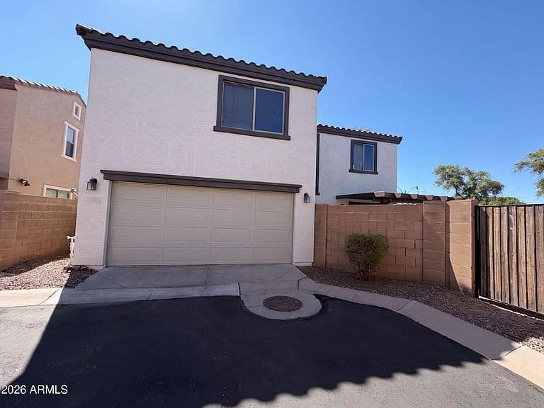 2856 E MEGAN Street photo 3
