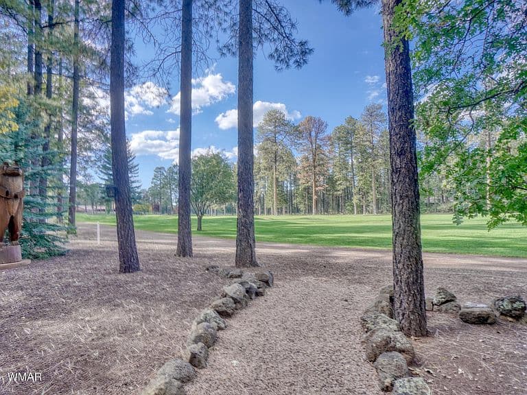 7060 Country Club Dr photo 3