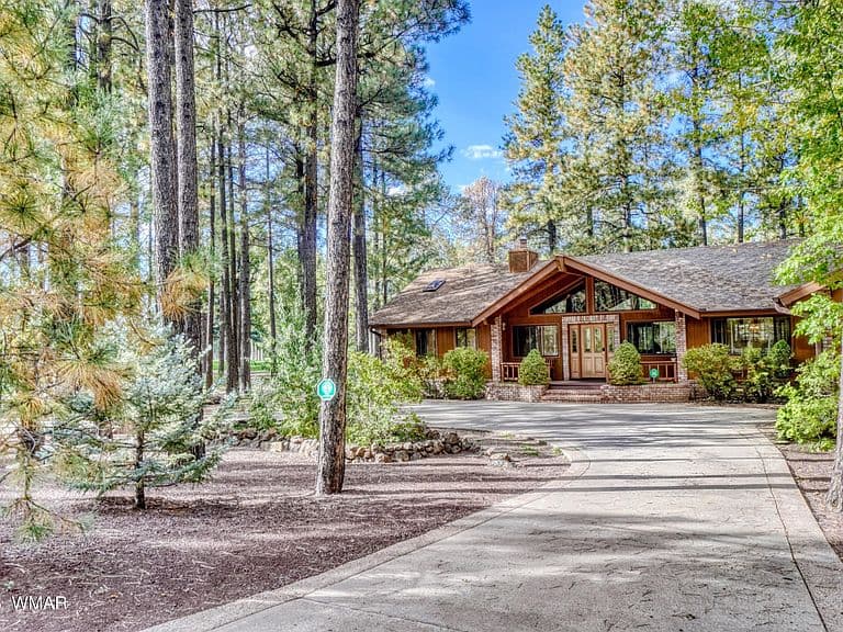 Photo of 7060 Country Club Dr