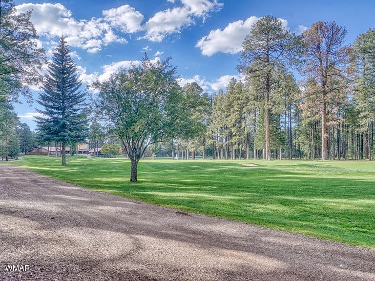 7060 Country Club Dr photo 4