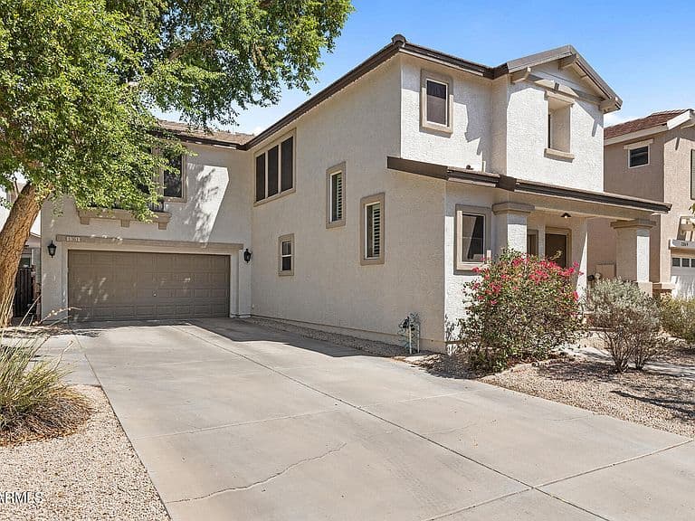 Photo of 1361 S SWALLOW Lane