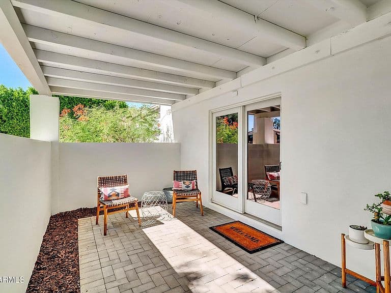132 W LAS PALMARITAS Drive photo 5